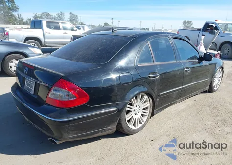 2007 Mercedes-Benz E 550 z USA, uszkodzony, nr VIN WDBUF72XX7B073599